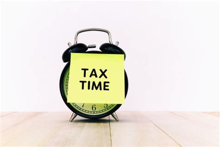 What happens if you pay NJ taxes late?