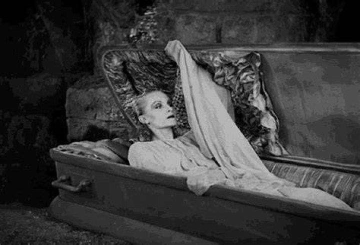 What happens if you wake up in your coffin?