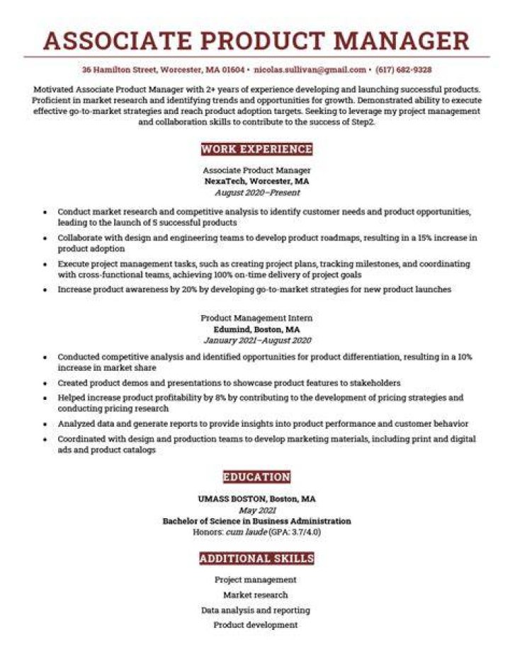 What is a associate manager?