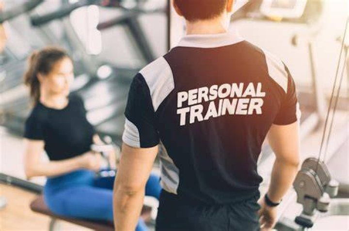 What is a personal trainer assistant?