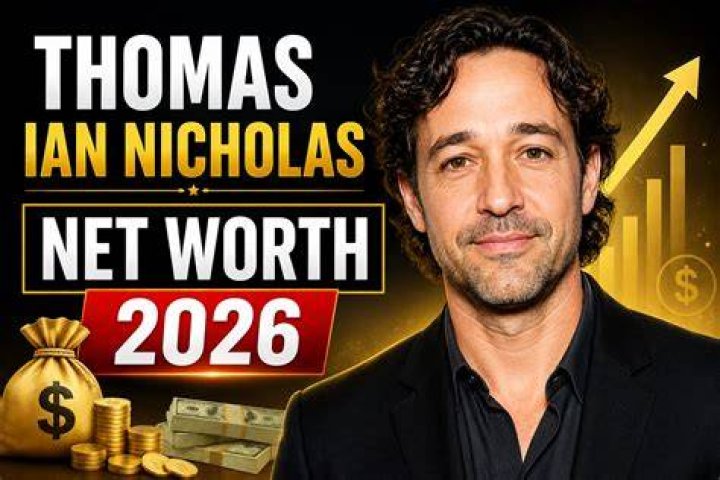 What is Ian Thomas net worth?
