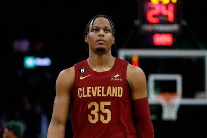 What is Isaac Okoro salary?