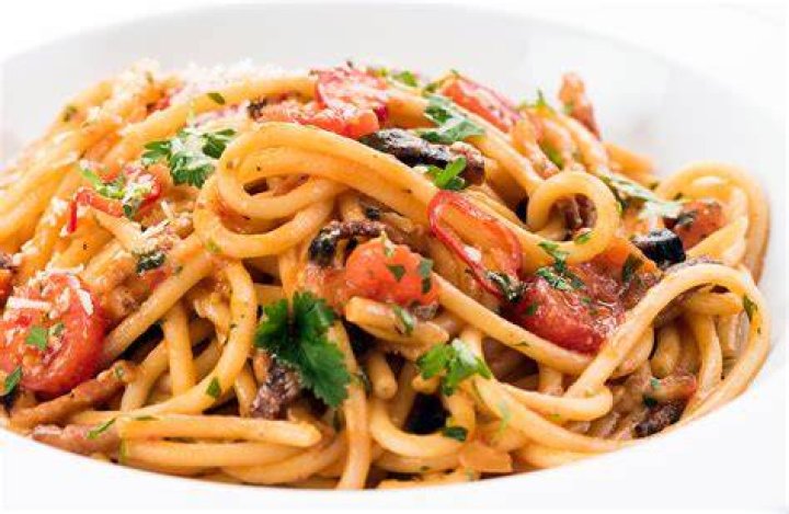 What is Italians favorite pasta dish?