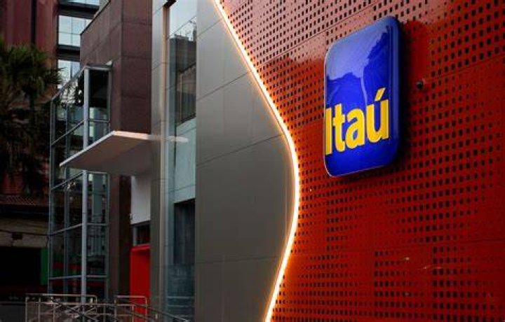 What is Itau bank code?