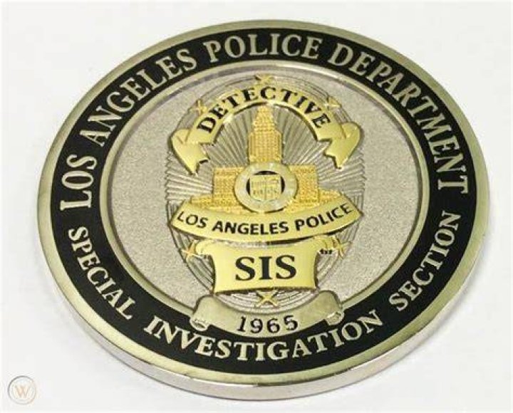 What is sis in LAPD?