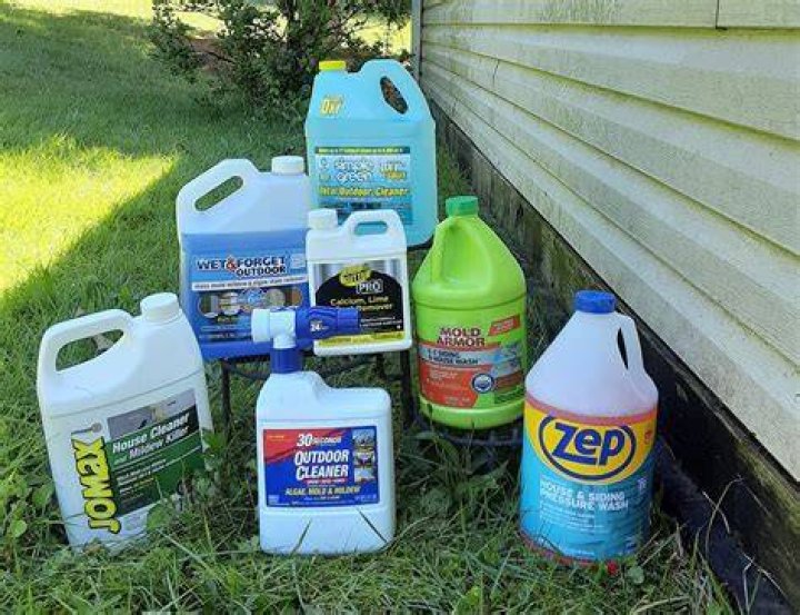 What is the best cleaner for vinyl siding?