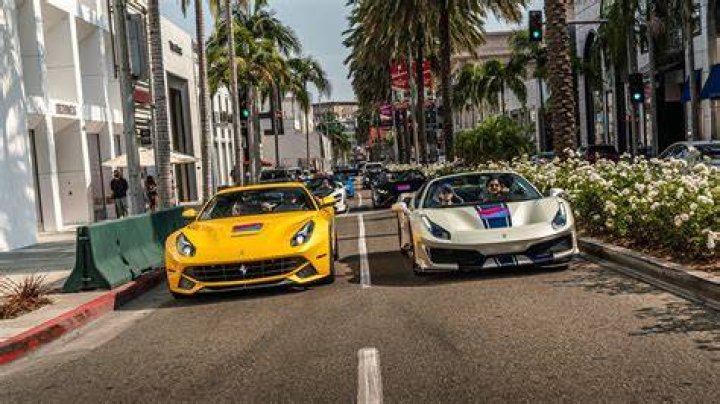 What is the best lane to drive in?