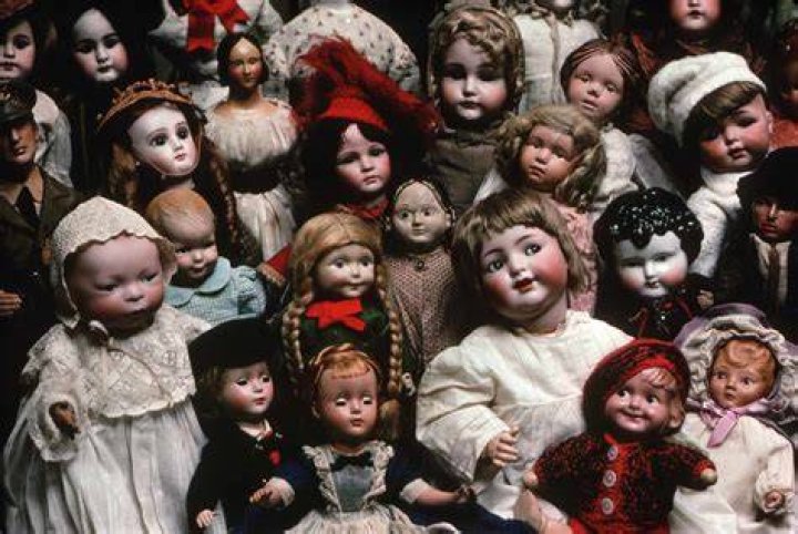 What is the best way to sell a doll collection?