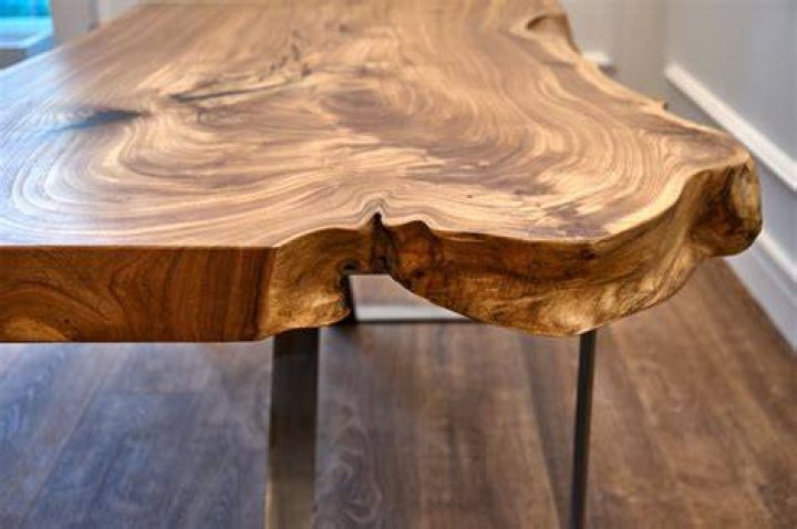What is the best wood for live edge?