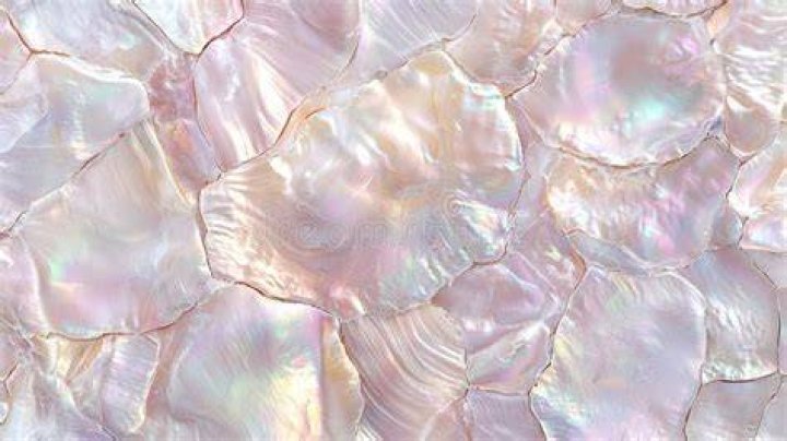 What is the color of mother of pearl?