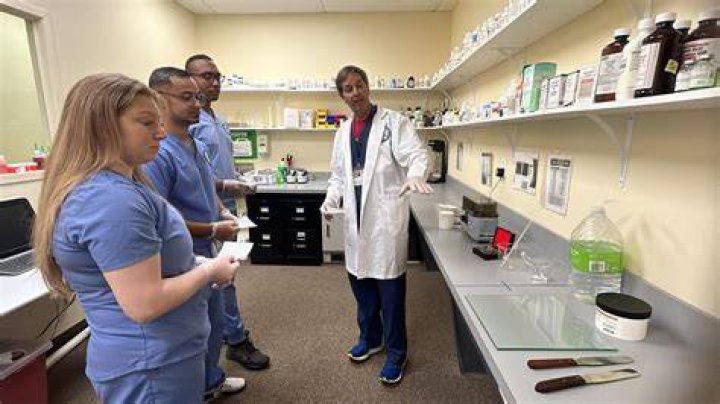 What is the education for a pharmacy technician?