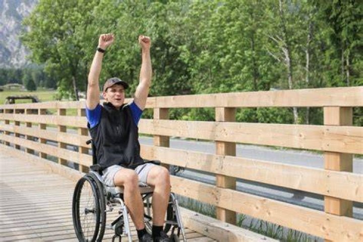 What is the life expectancy of someone paralyzed from the waist down?
