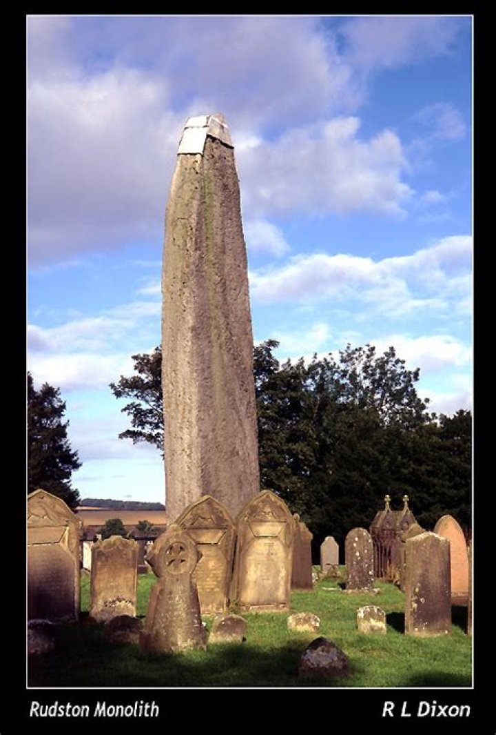 What is the meaning of monolith in history?