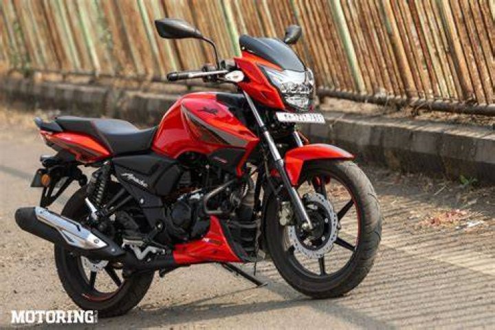 What is the mileage of Apache RTR 160 old model?