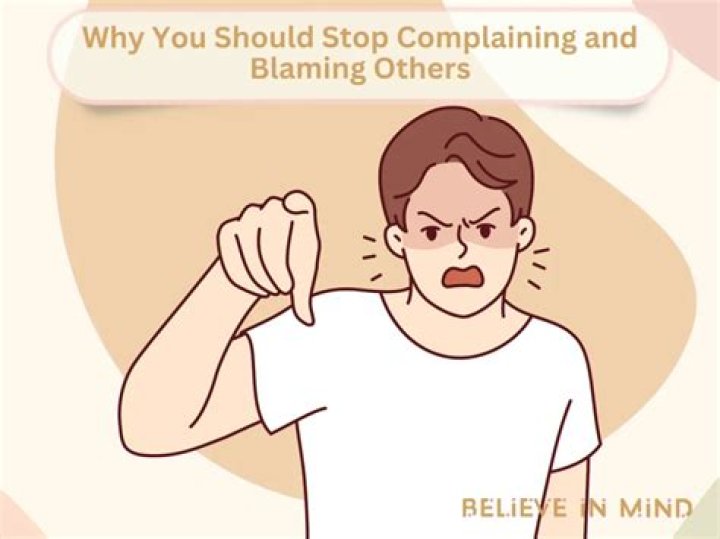 What is the opposite of a complaining attitude?
