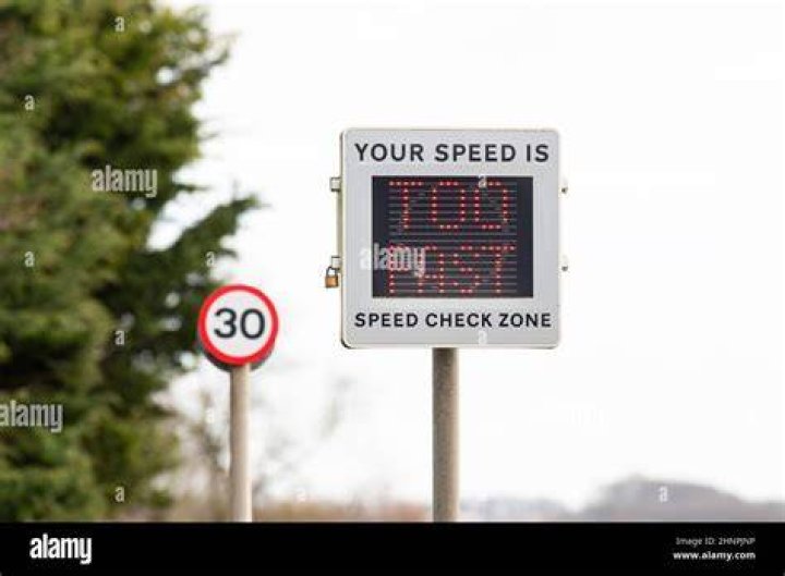 What is the penalty for 40 mph in a 30mph zone UK?