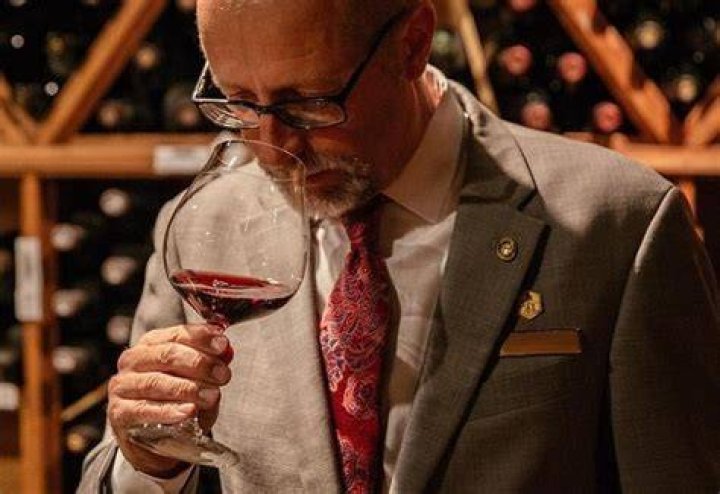 What is the proper name for a wine connoisseur?