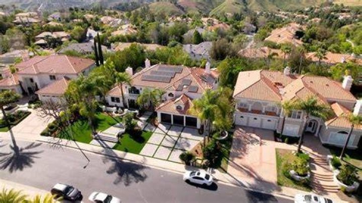 What is the richest part of Calabasas?