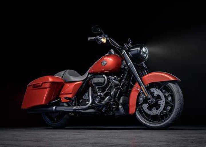 What kind of gas mileage does a Harley Road King get?