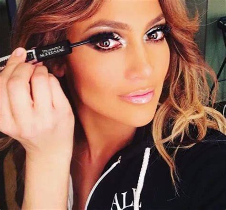What mascara does celebrity use?
