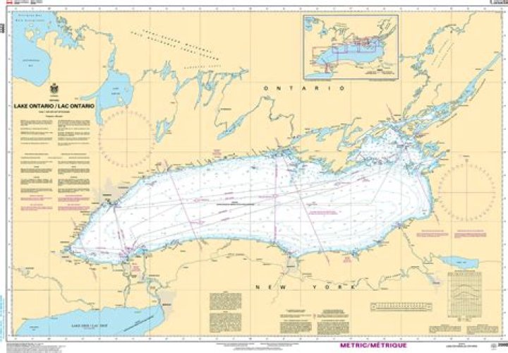 What publication does the Canadian Hydro graphic service issue to help boaters with navigation?