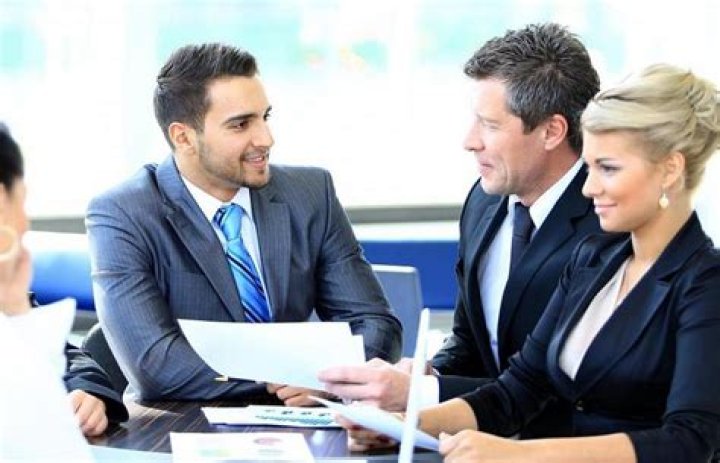 What sales executive do?