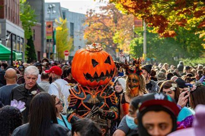What states go all out for Halloween?