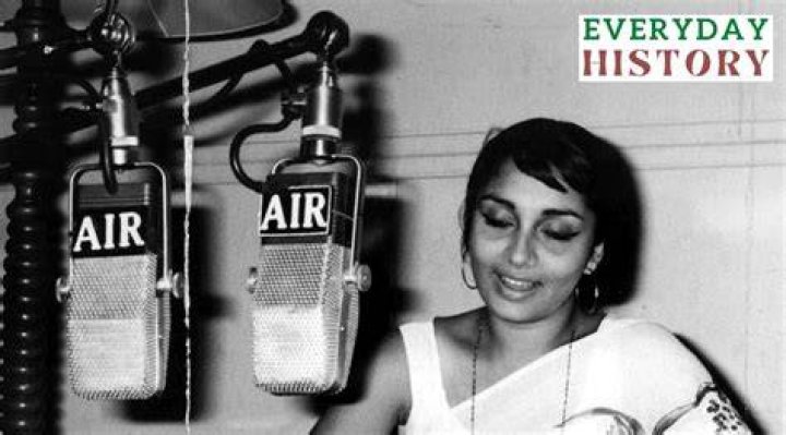When did the first broadcasting started in India?