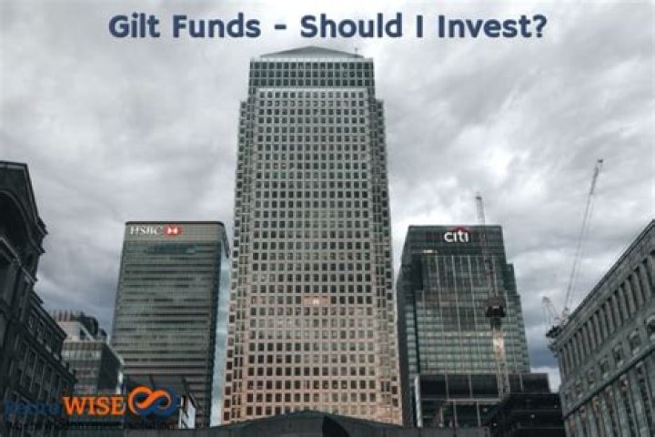 When should we invest in gilt funds?