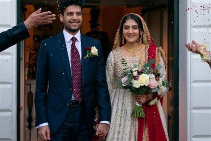 Where do Muslims get married?