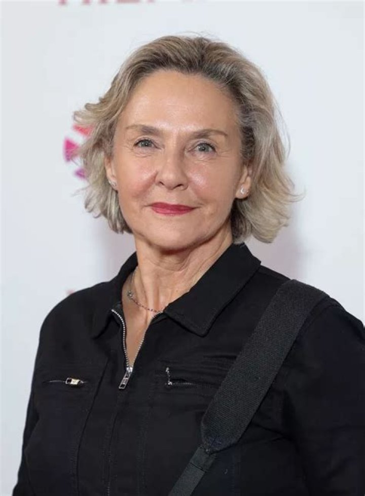 Where is Amanda Burton now?