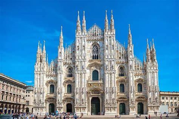 Where is world biggest church?