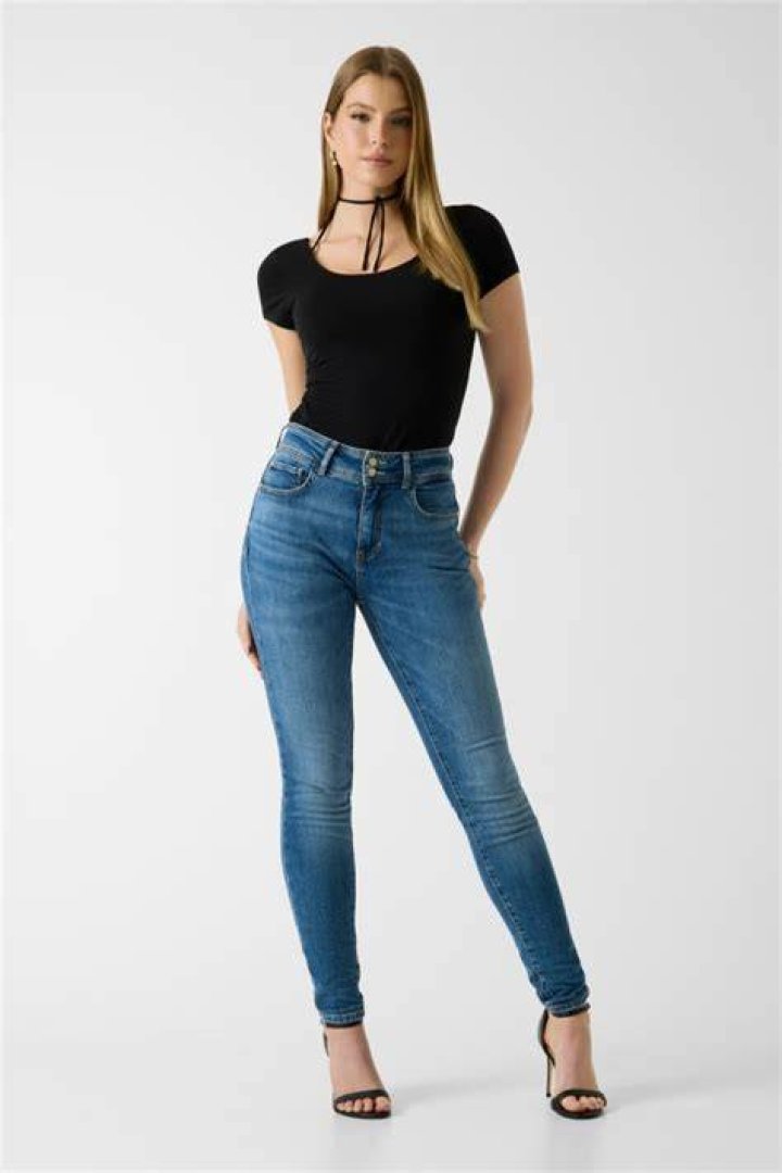 Who came up with skinny jeans?
