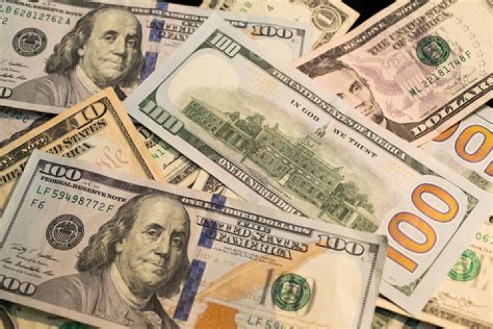 Who can claim child tax credit if divorced?