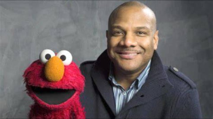 Who does Elmos voice now?