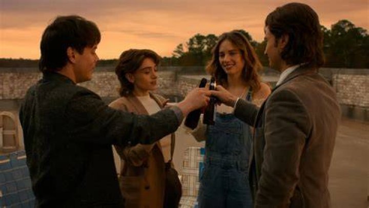 Who does Steve Harrington end up with?