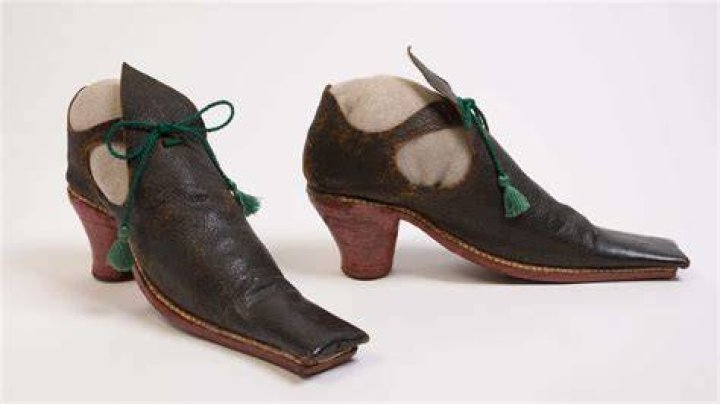 Who first started wearing shoes?