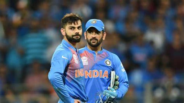 Who is best Virat or Dhoni?