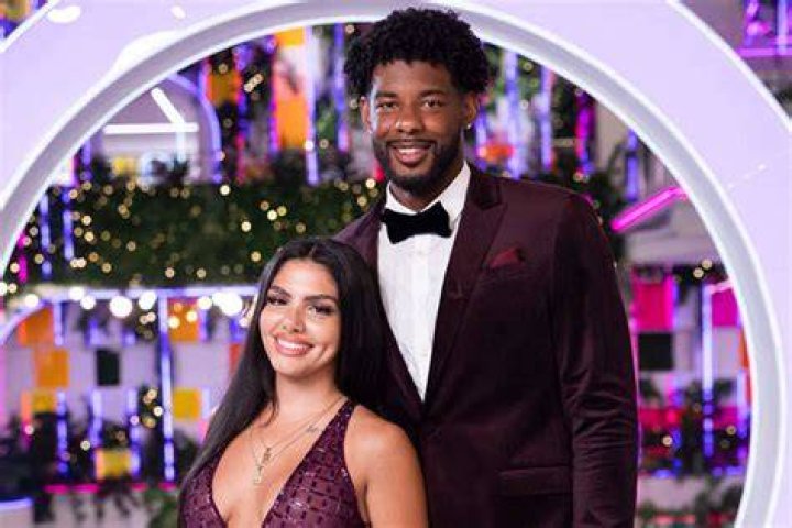 Who is Chris from Love Island Australia dating?