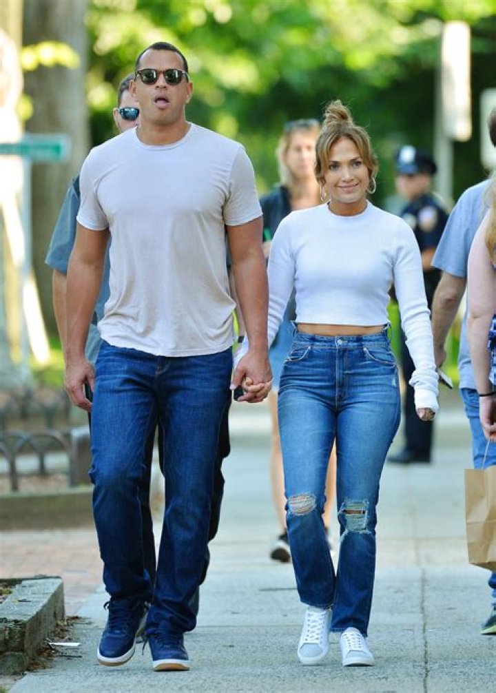 Who is richer Alex Rodriguez or Jennifer Lopez?