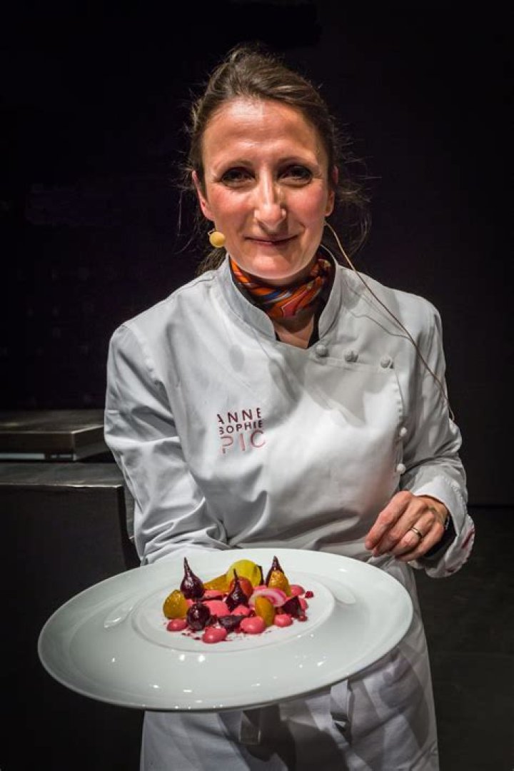 Who is the highest Michelin star chef?