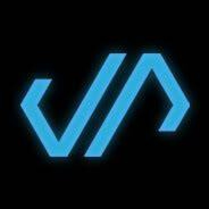 Who is the owner of Reflect Studios?