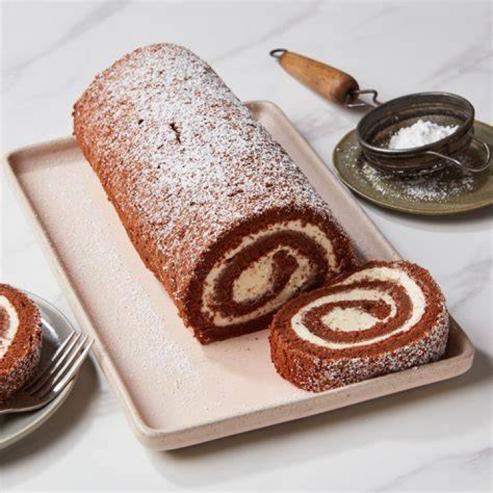 Who makes Swiss rolls?
