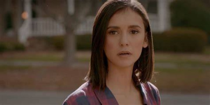 Who plays Elena Gilbert season 8?