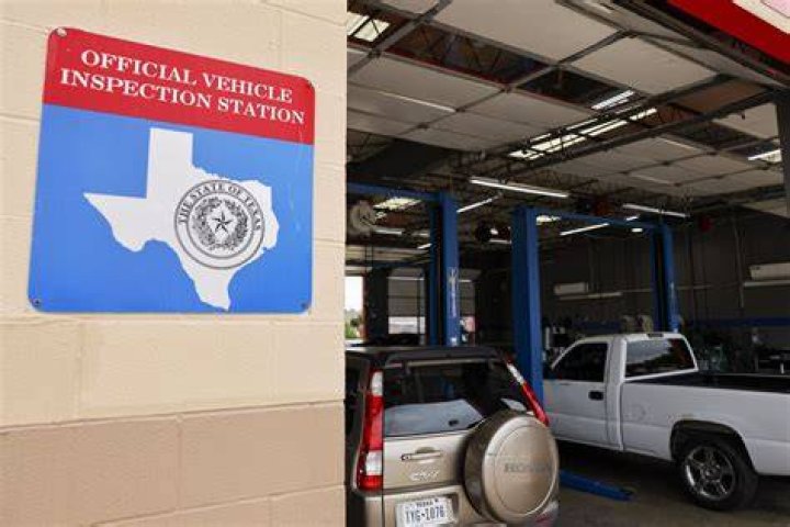 Who regulates auto repairs in Texas?