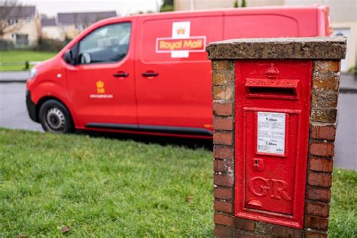 Who sends Royal Mail signed for letters?