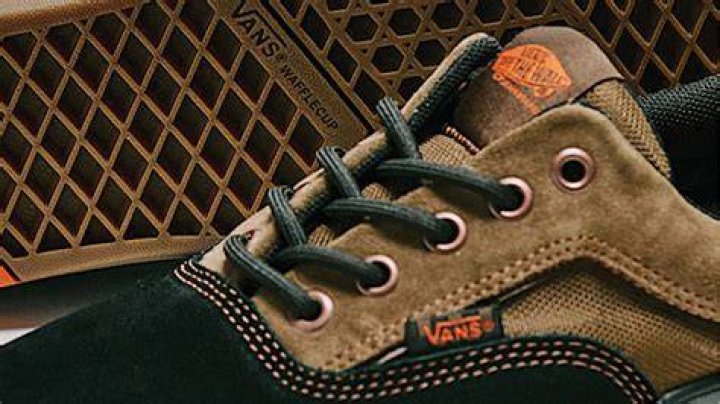 Why do black vans turn orange?