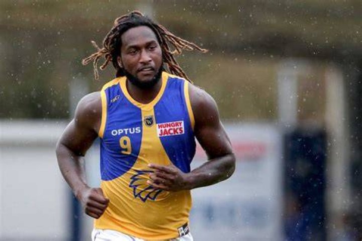 Why does Nic Naitanui sleep on the floor?