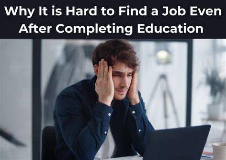 Why is it hard for college students to find a job?