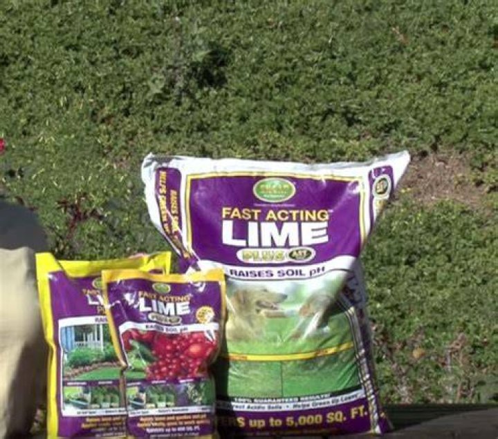 Will lime pellets keep snakes away?